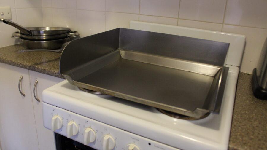 Stainless Steel Indoor BBQ / Oven hotplate / Baking Tray with Splash Back
